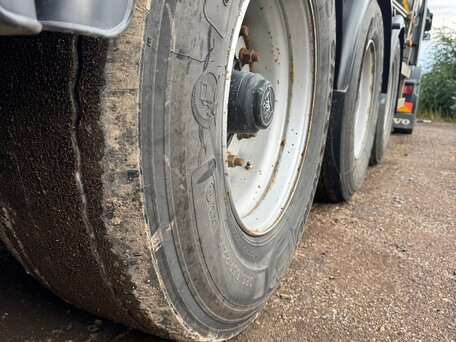 2013 Volvo FH, серебристый, 6900000 рублей, вид 5