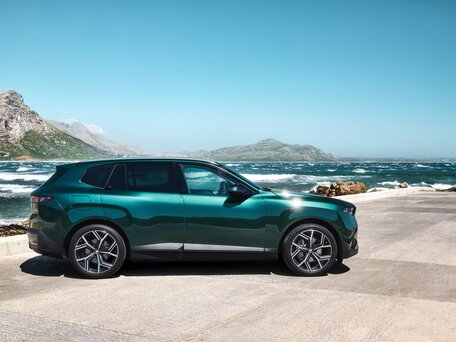 2026 BMW X5 40 V (G65), зелёный, 15190000 рублей, вид 2