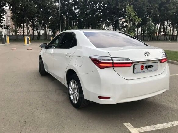 2016 Toyota Corolla XI (E160, E170, E180) Рестайлинг 1, белый, 1600000 рублей - вид 3
