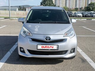 2014 Toyota Ractis II, серебристый, 999000 рублей, вид 2