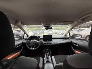 2022 Toyota Corolla XII (E210), белый, 1600000 рублей, вид 5