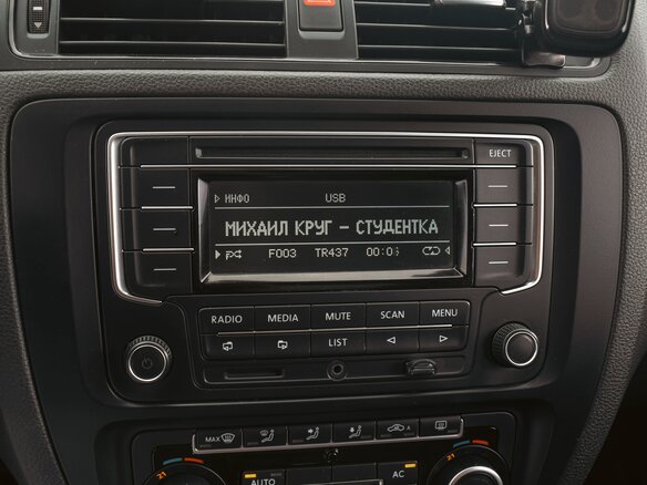 2012 Volkswagen Jetta VI, серебристый, 1150000 рублей - вид 17
