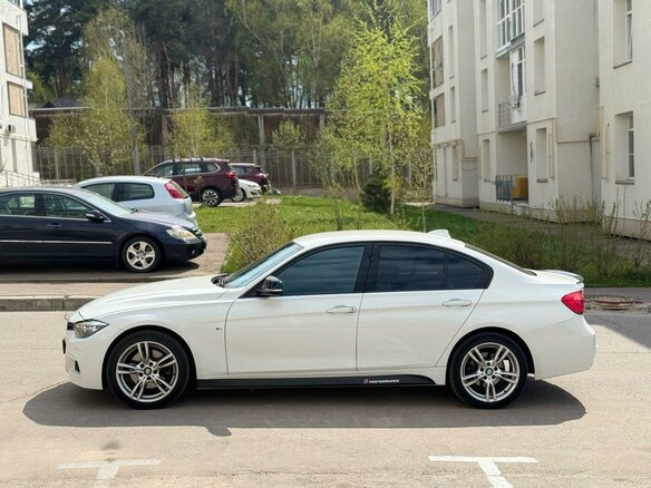 2018 BMW 3 серии 330i xDrive VI (F3x) Рестайлинг, белый, 2300000 рублей - вид 6