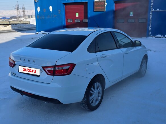 2015 Lada (ВАЗ) Vesta I, белый, 900000 рублей - вид 5