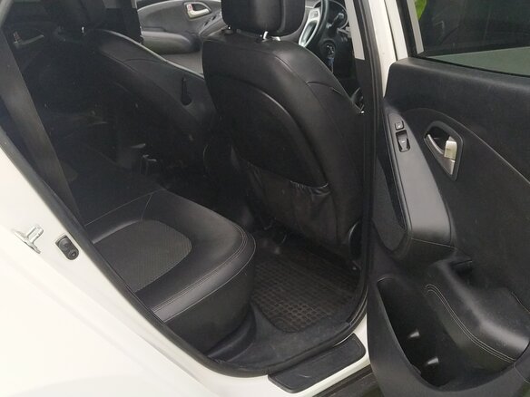 2013 Hyundai ix35 I Рестайлинг, белый, 1400000 рублей - вид 8