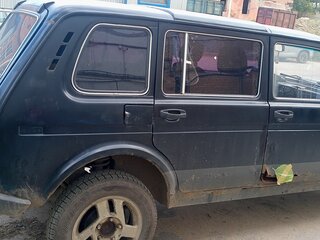 1999 Lada (ВАЗ) 2131 (4x4) I, чёрный, 180000 рублей, вид 5