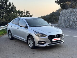 2018 Hyundai Solaris II, серебристый, 1500000 рублей, вид 4