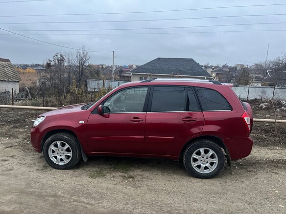 2014 Chery Tiggo (T11) I Рестайлинг (FL), красный, 750000 рублей - вид 4
