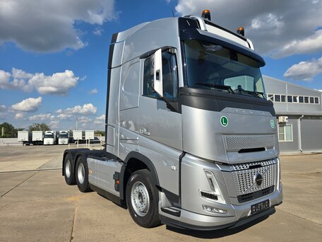 2026 Volvo FH 540, серебристый, 25000000 рублей, вид 1