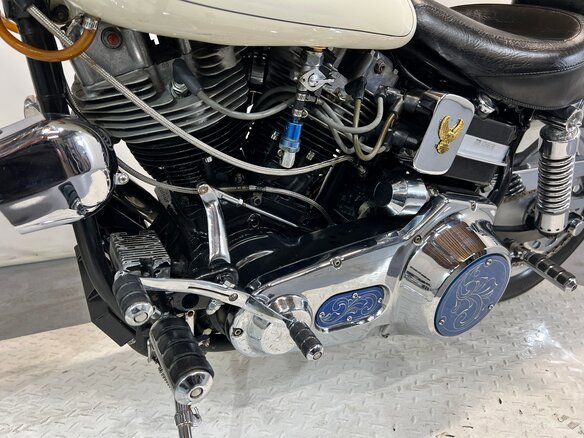 1980 Harley-Davidson Dyna Wide Glide, белый, 1500000 рублей - вид 25