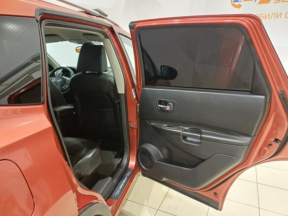 2008 Nissan Qashqai+2 I, красный - вид 26