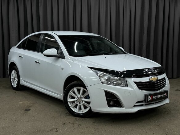 2013 Chevrolet Cruze I Рестайлинг, белый - вид 2