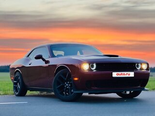 2018 Dodge Challenger III Рестайлинг 2, пурпурный, 2600000 рублей, вид 3