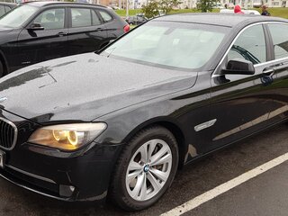 2009 BMW 7 серии 740i V (F01/F02/F04), чёрный, 1200000 рублей, вид 1