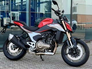 2026 QJMotor SRK 550, красный, 569000 рублей, вид 2