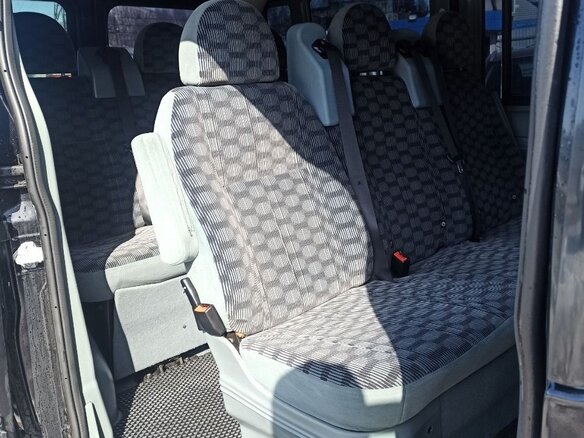 2011 Ford Tourneo, чёрный, 1200000 рублей - вид 2