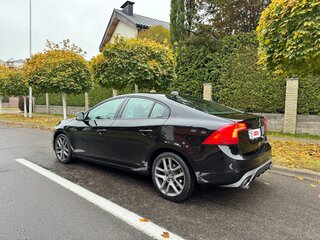 2017 Volvo S60 II Рестайлинг, чёрный, 1500000 рублей, вид 4