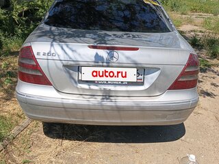 2003 Mercedes-Benz E-Класс 200 III (W211, S211), серебристый, 880000 рублей, вид 3