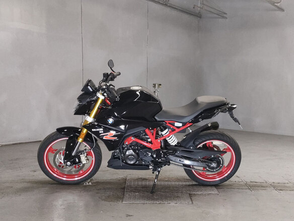 2023 BMW G 310 R, чёрный