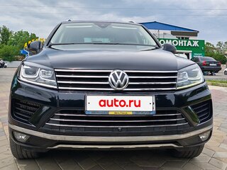 2016 Volkswagen Touareg II Рестайлинг, синий, 3425000 рублей, вид 2