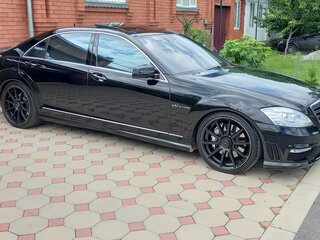 2006 Mercedes-Benz S-Класс 600 Long V (W221), чёрный, 1750000 рублей, вид 1
