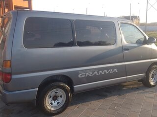 1998 Toyota Granvia I, серый, 955555 рублей, вид 3