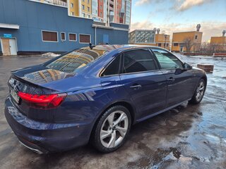 2021 Audi A4 35 TFSI V (B9) Рестайлинг, синий, 3950000 рублей, вид 3