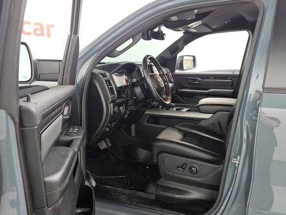 2021 Ram 1500 Quad Cab V, голубой, 5900000 рублей - вид 2