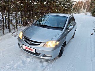 2007 Honda Fit Aria, серебристый, 550000 рублей, вид 1
