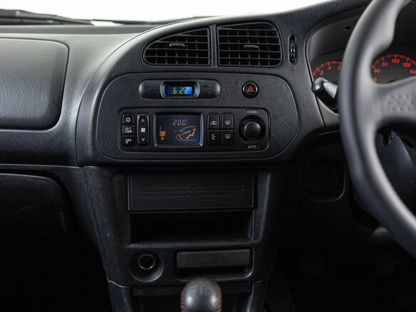 2000 Mitsubishi Lancer Evolution VI, белый, 4990000 рублей - вид 13
