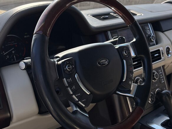 2010 Land Rover Range Rover Supercharged III Рестайлинг 2, коричневый, 2325000 рублей - вид 12