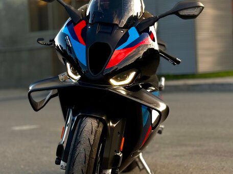 2025 BMW M 1000 RR, чёрный, 4100000 рублей, вид 3