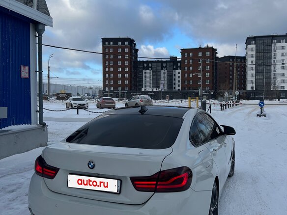 2018 BMW 4 серии Gran Coupe 430i F32/F33/F36 Рестайлинг, белый, 3100000 рублей - вид 3