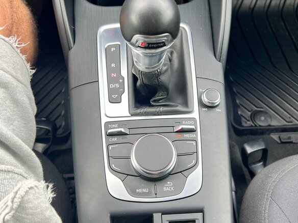2013 Audi A3 III (8V), белый, 1350000 рублей - вид 13