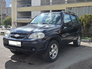 2010 Chevrolet Niva I Рестайлинг, чёрный, 445000 рублей, вид 1