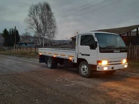 1992 Nissan Atlas, серый, 1800000 рублей, вид 1
