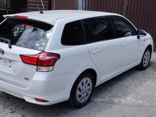 2018 Toyota Corolla Fielder XI (E160, E170) Рестайлинг 2, белый, 1435000 рублей, вид 3