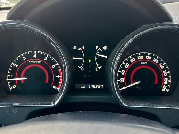 2011 Toyota Highlander II (XU40) Рестайлинг, белый, 2790000 рублей - вид 19