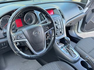 2014 Opel Astra J Рестайлинг, белый, 880000 рублей, вид 5