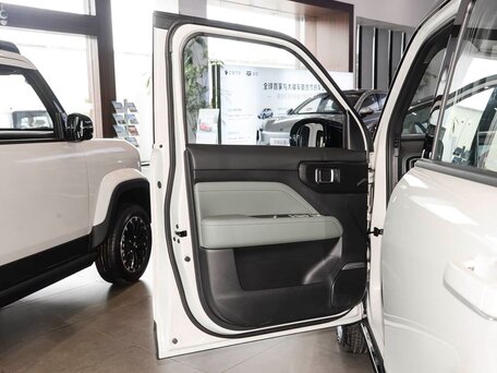 2026 Baojun Yep Plus, бежевый, 1900000 рублей, вид 5
