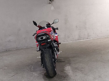 2022 Honda CBR 600RR, красный, 935000 рублей, вид 4