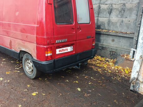1990 Renault Trafic, красный, 550000 рублей, вид 3