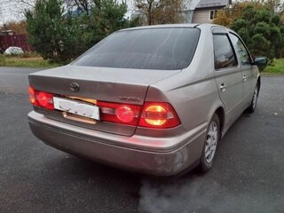 1998 Toyota Vista V (V50), золотистый, 350000 рублей, вид 3
