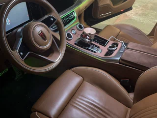 2021 Hongqi H9 I, чёрный, 2500000 рублей, вид 5
