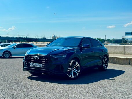 Audi Q8 I (4M)