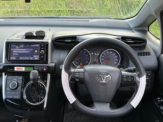 2017 Toyota Wish II Рестайлинг, чёрный, 1900000 рублей, вид 3