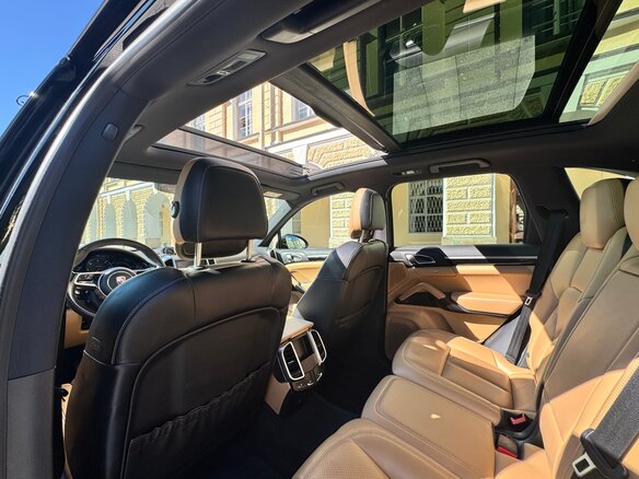 2017 Porsche Cayenne Diesel II Рестайлинг (958), чёрный, 4599999 рублей - вид 15