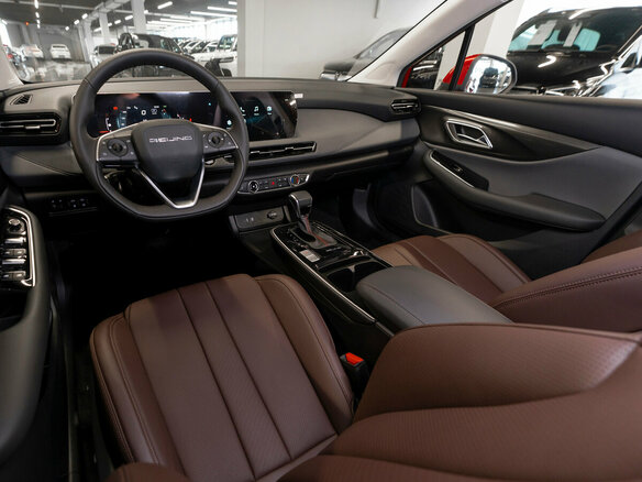 2025 BAIC U5 Plus, красный, 2130000 рублей - вид 6