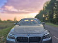 2011 BMW 5 серии 528i VI (F10/F11/F07), серый - вид 2