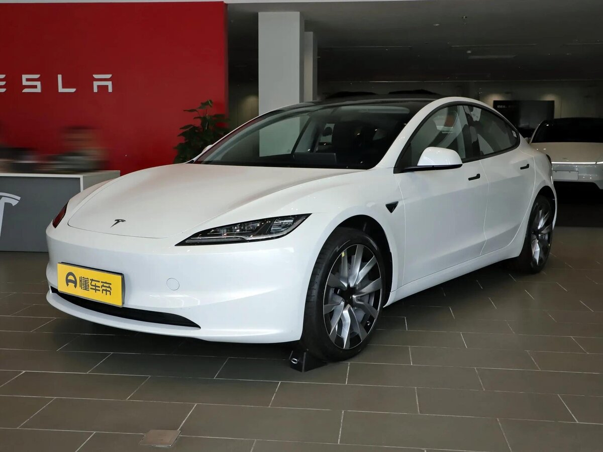 Открыть фотографии: Tesla Model 3 I Рестайлинг